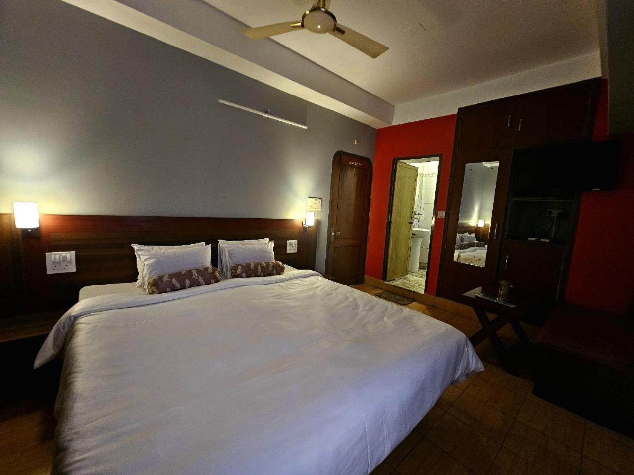 Hotel Vishal Siliguri Exterior foto